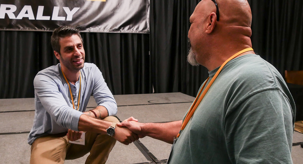 Frank Palazzolo spends a few minutes chatting with TAXI member Scott Free.