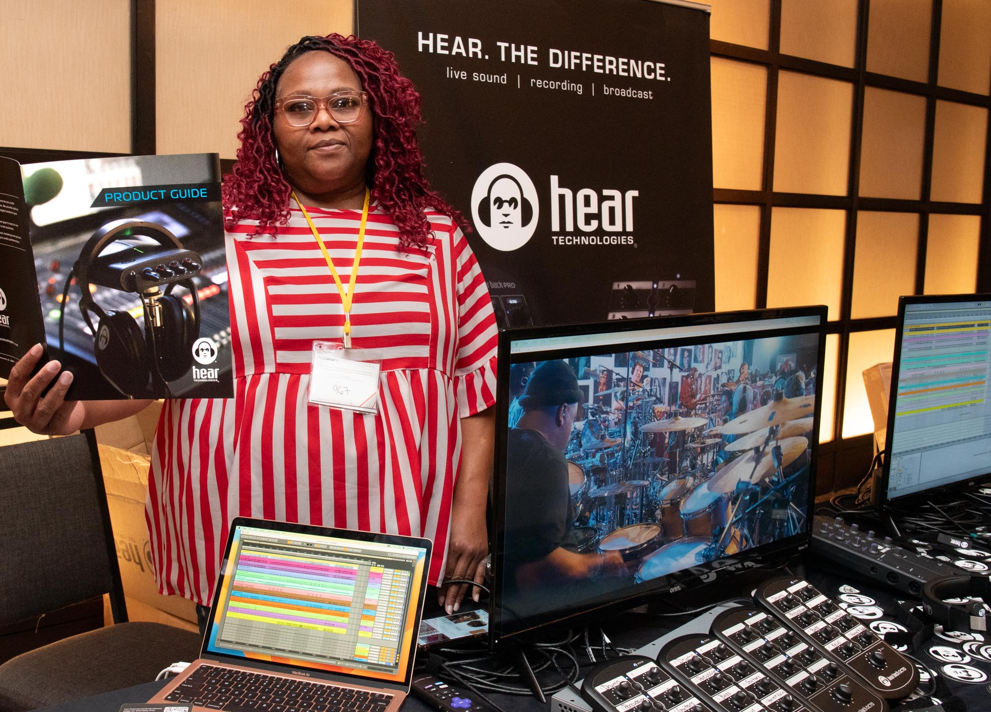 One of our cherished sponsors, Hear Technologies, always has a crowd of members surrounding their booth. We’re surprised our photographer managed to get this shot!